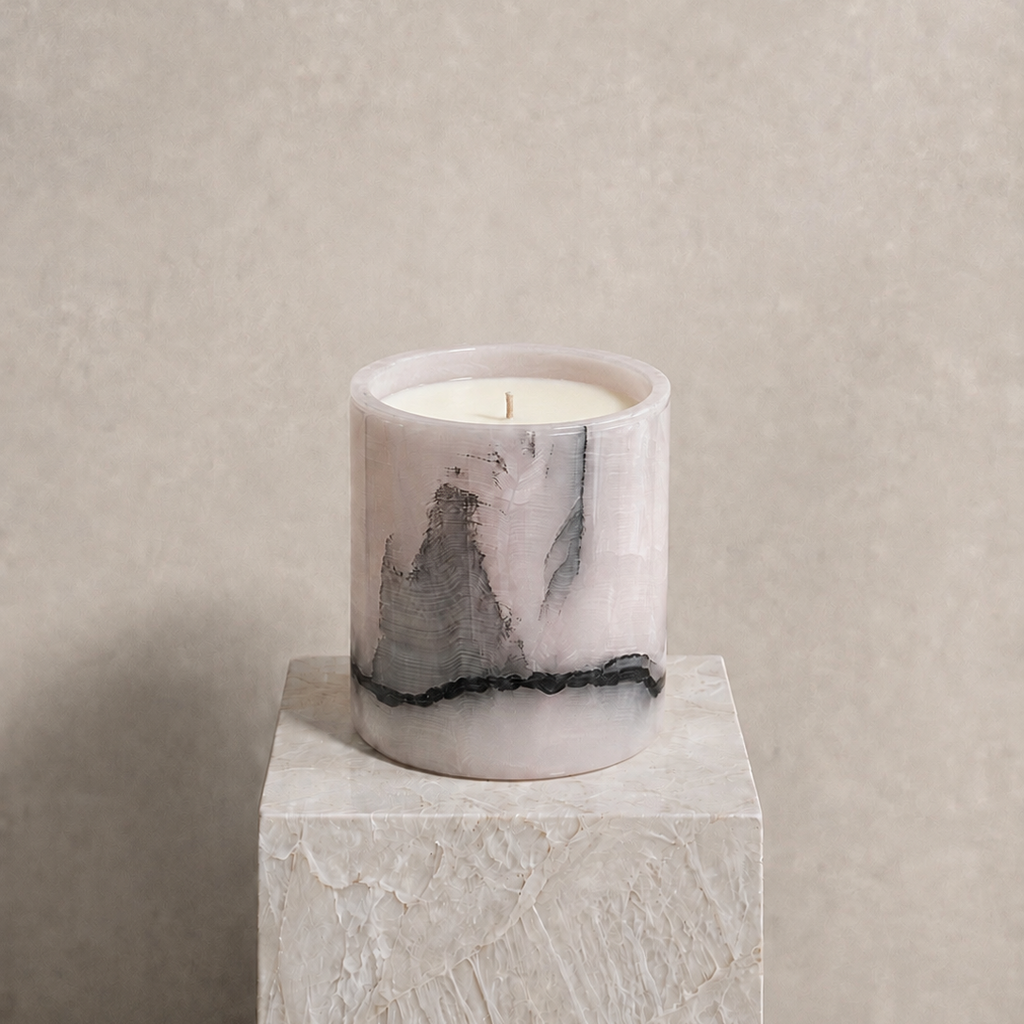 The Pink Onyx Candle (260g)